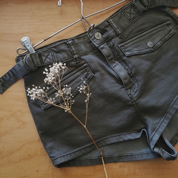 UO Ecoté Moss Green Shorts - Picture 3 of 6